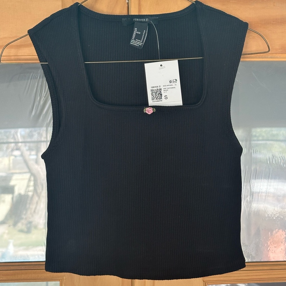 Forever 21 rose detail tank top nwt